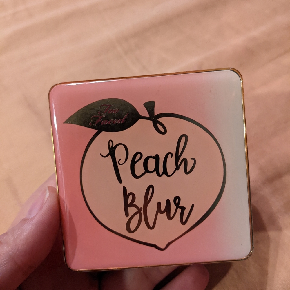 Peach blur powder